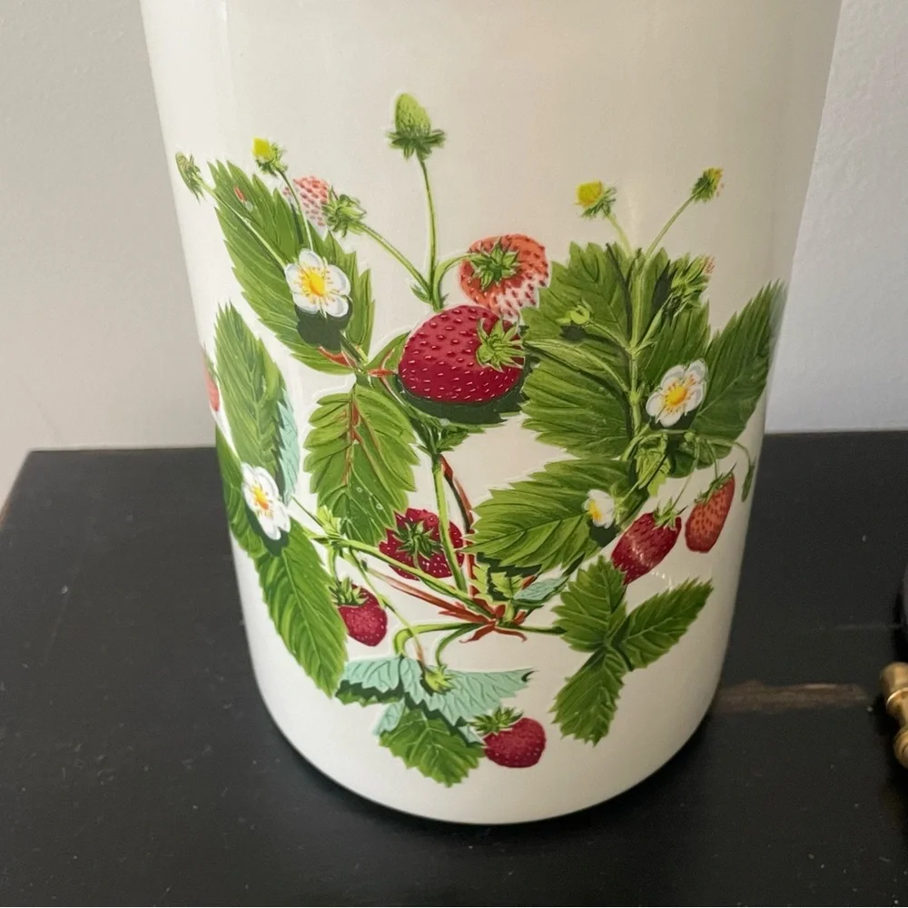 PORTMEIRION SUMMER STRAWBERRIES FLOUR CANISTER 8 1/4